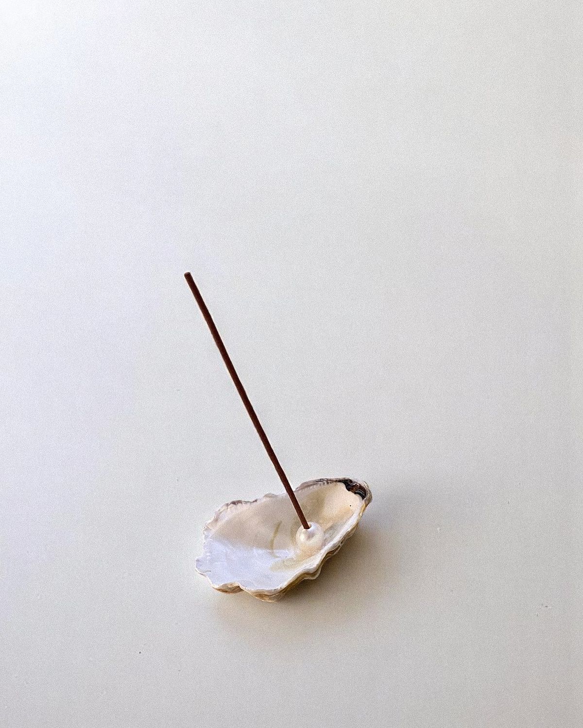 Oyster Satin Incense Holder